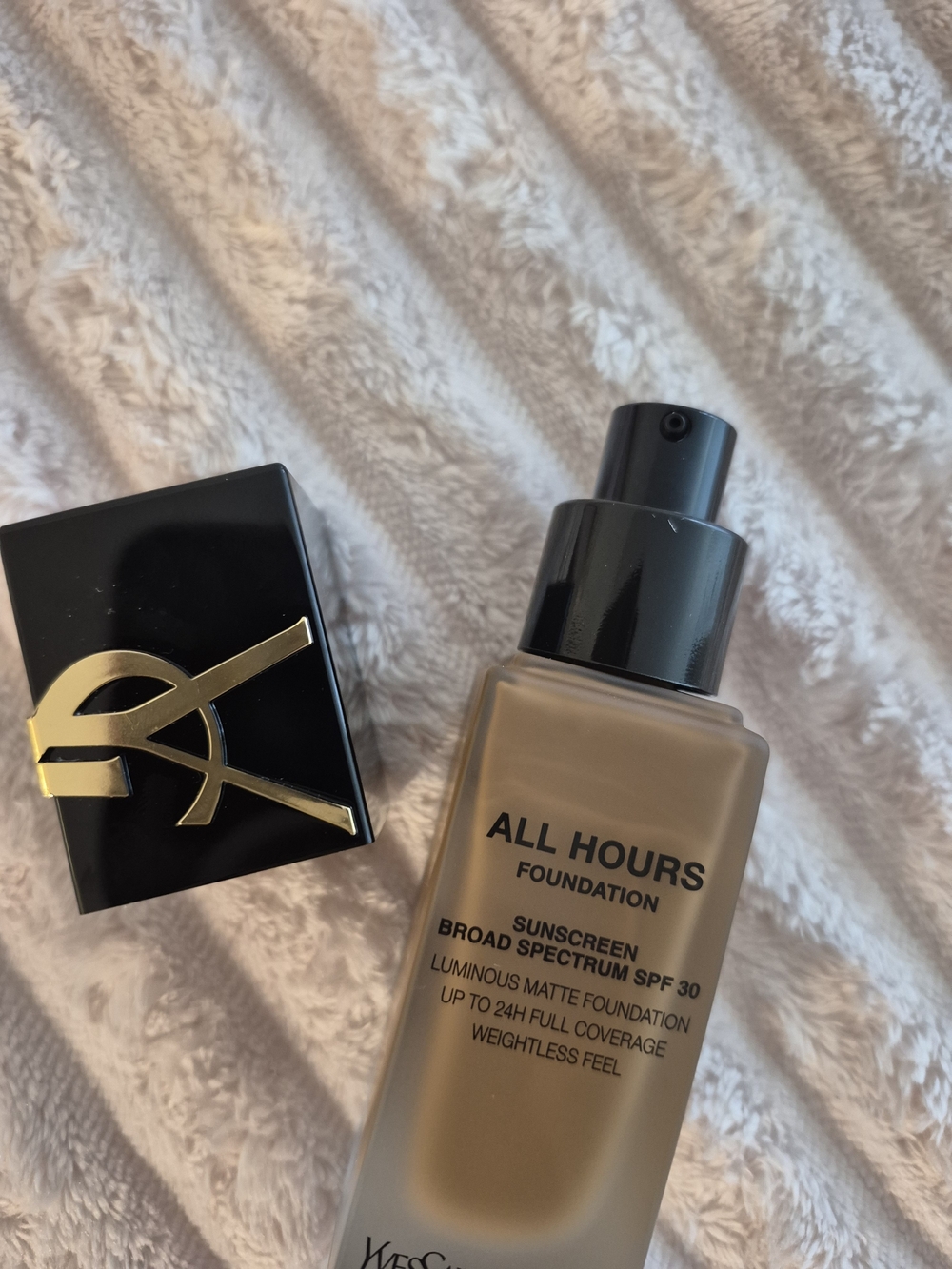 Yves Saint Laurent All Hours Matte Foundation – Dark Shade - New - Picture 2 of 2